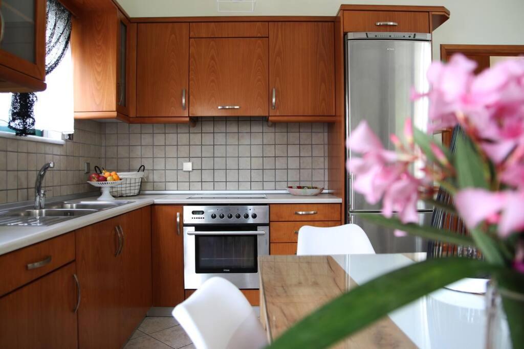 Anna Kavros Appartment Chrissi Akti Chania Exterior foto